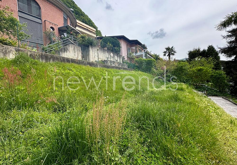 affittasi splendido attico con scorci di lago con giardino ad uso privato a lugano : foto giardino ad uso privato