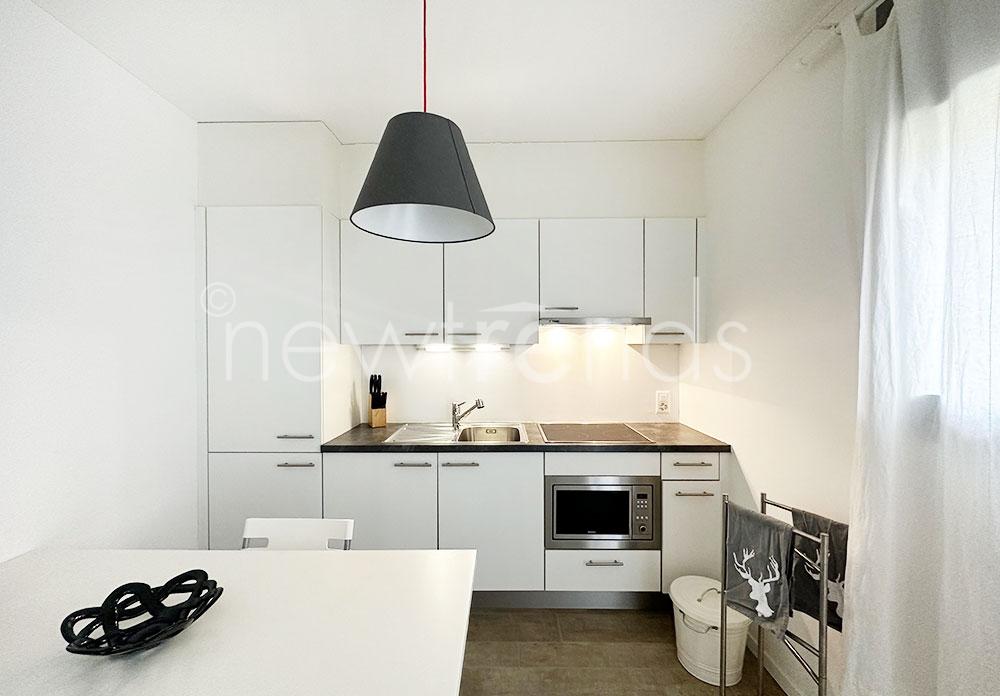 vendesi elegante e moderno appartamento-studio con spazio esterno ad un  minuto dal lago  a melide: foto dettaglio cucina